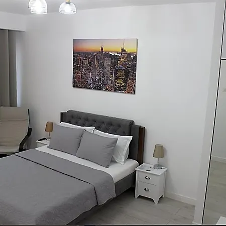 Luxury Center - Railways Station Apartment Bucharest