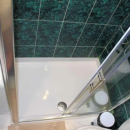 Luxury Center - Railways Station 4*