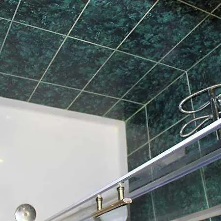 Luxury Center - Railways Station Hotel 4*